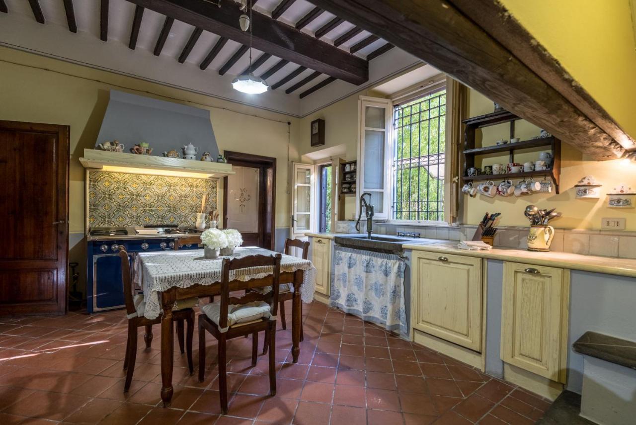 Villa Ines Charme Near Lucca อัลโตพาสซิโอ ภายนอก รูปภาพ