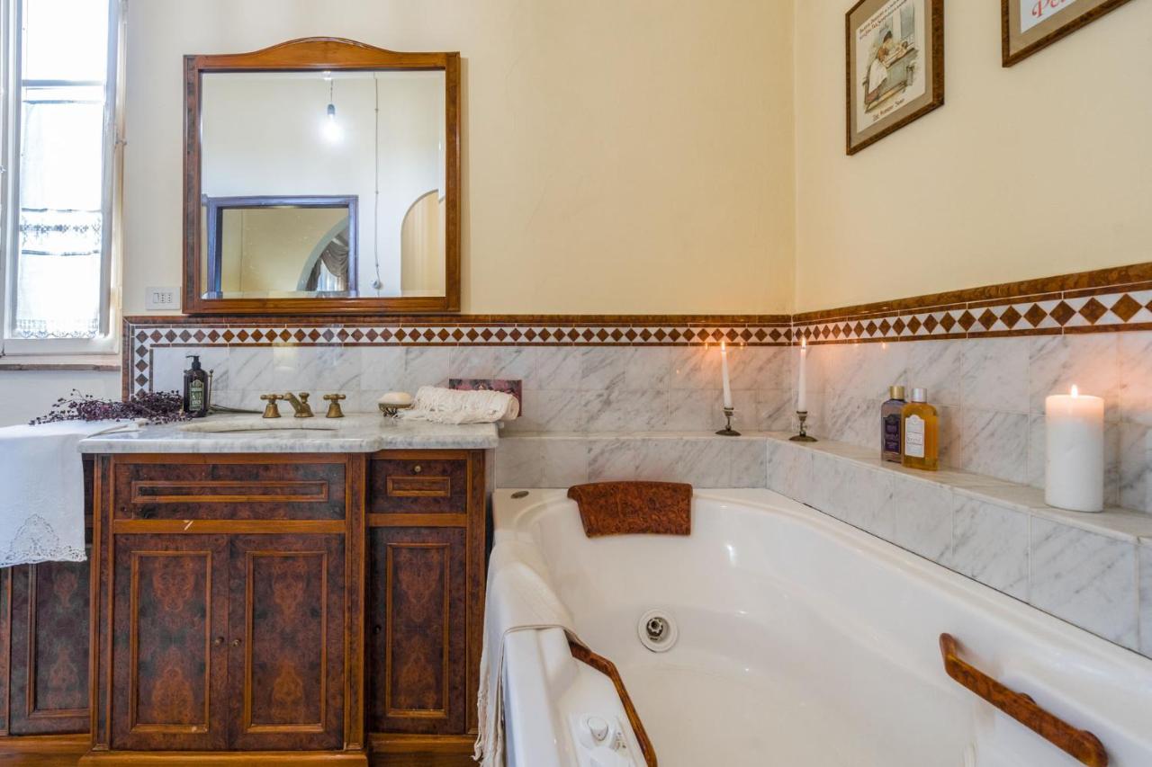 Villa Ines Charme Near Lucca อัลโตพาสซิโอ ภายนอก รูปภาพ