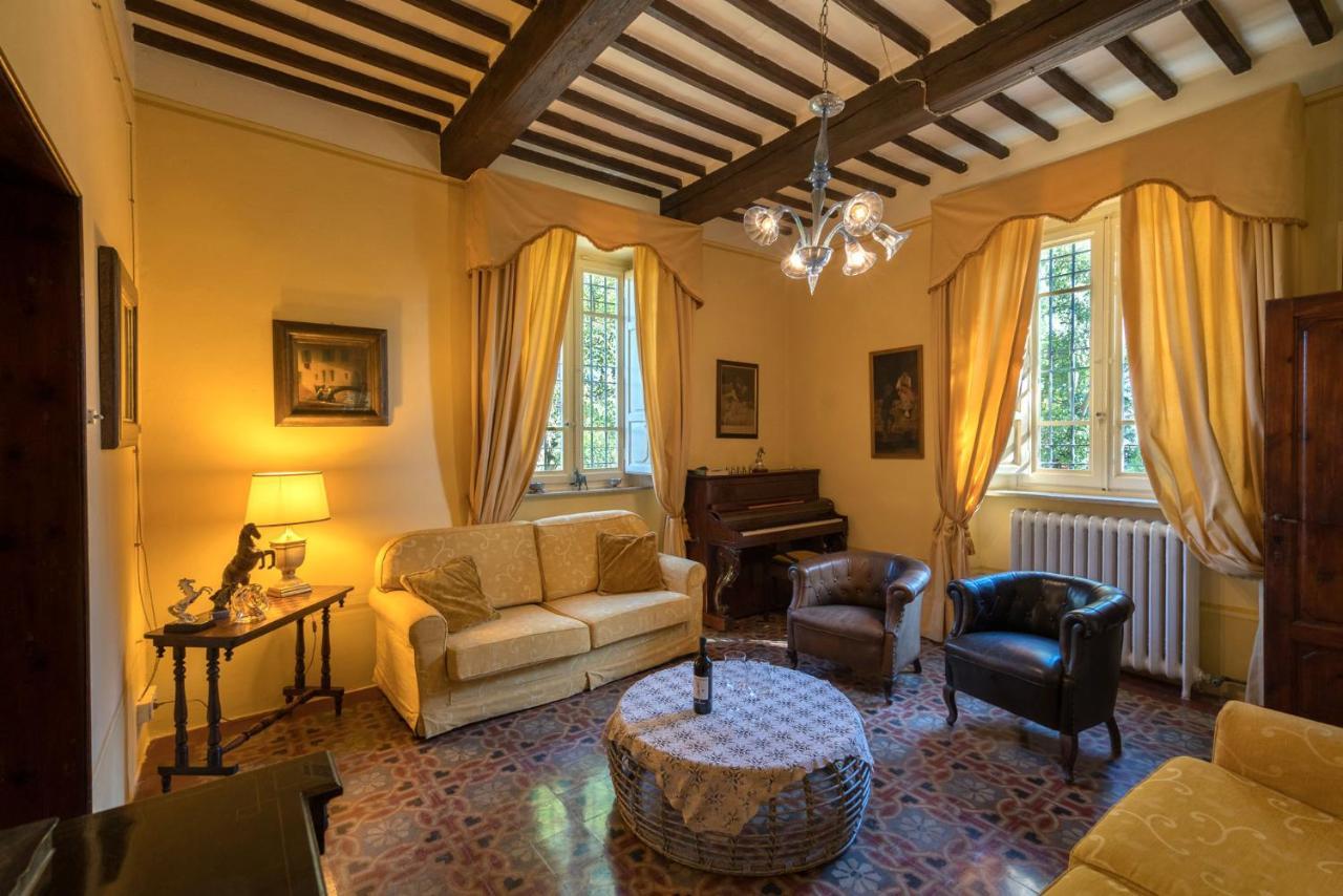 Villa Ines Charme Near Lucca อัลโตพาสซิโอ ภายนอก รูปภาพ