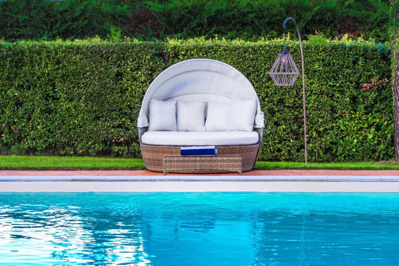 Villa Ines Charme Near Lucca อัลโตพาสซิโอ ภายนอก รูปภาพ