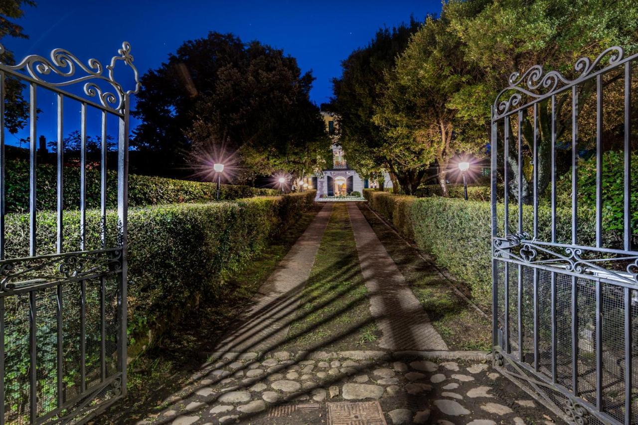 Villa Ines Charme Near Lucca อัลโตพาสซิโอ ภายนอก รูปภาพ