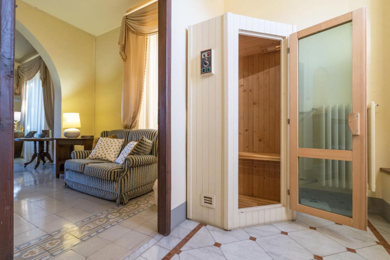 Villa Ines Charme Near Lucca อัลโตพาสซิโอ ภายนอก รูปภาพ