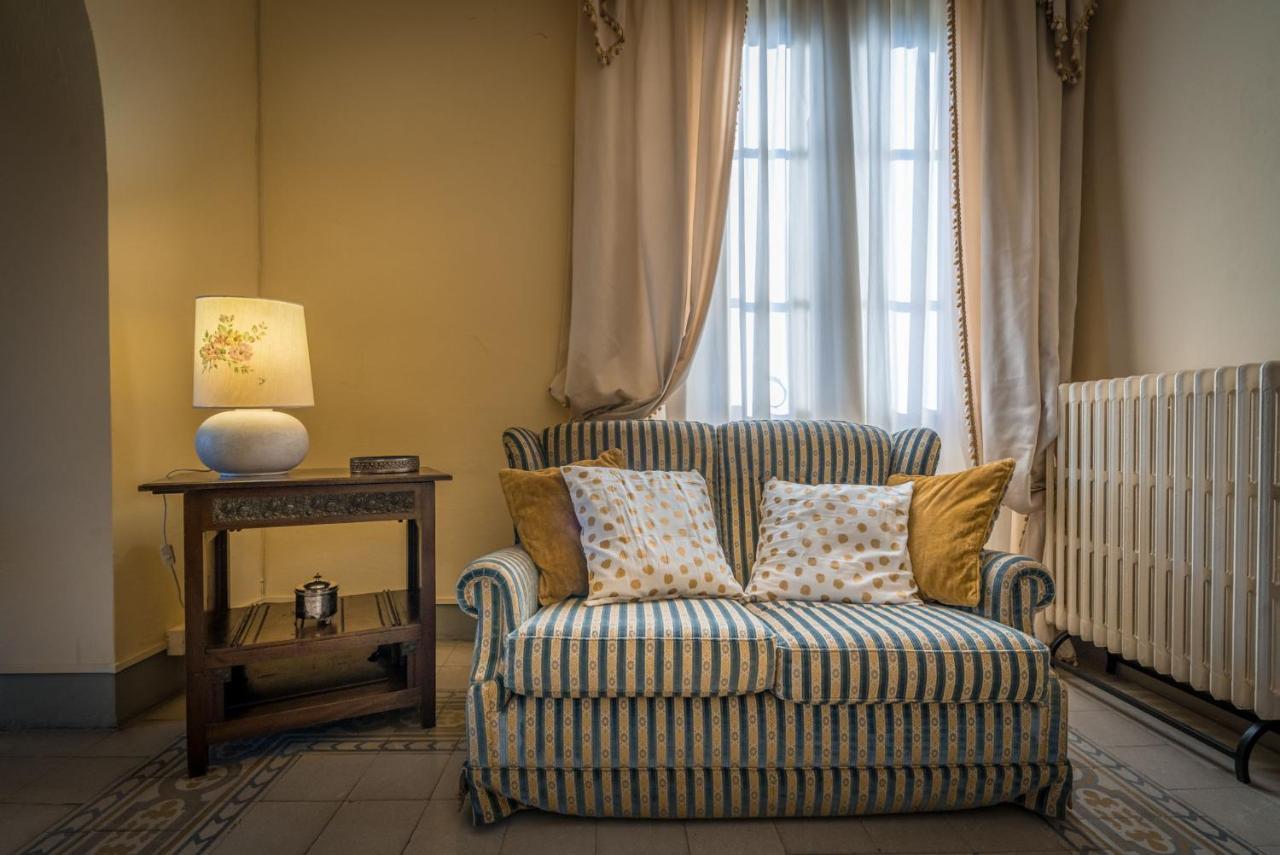 Villa Ines Charme Near Lucca อัลโตพาสซิโอ ภายนอก รูปภาพ