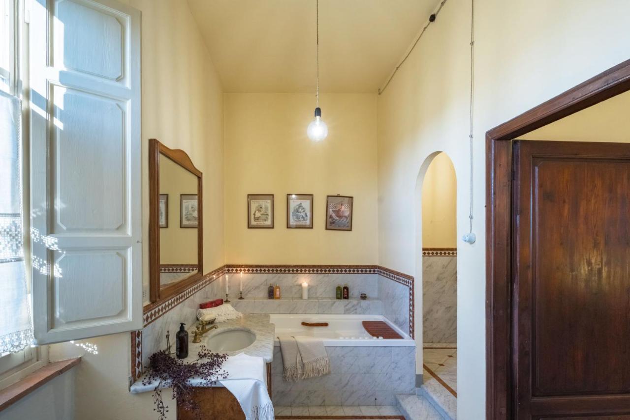 Villa Ines Charme Near Lucca อัลโตพาสซิโอ ภายนอก รูปภาพ