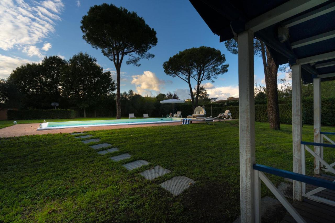 Villa Ines Charme Near Lucca อัลโตพาสซิโอ ภายนอก รูปภาพ