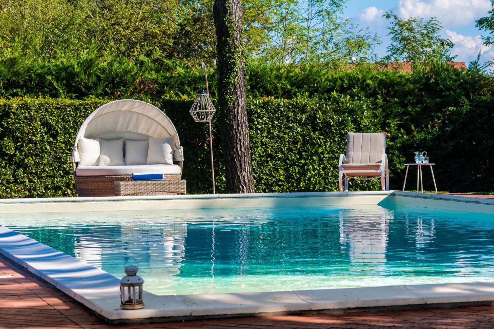 Villa Ines Charme Near Lucca อัลโตพาสซิโอ ภายนอก รูปภาพ