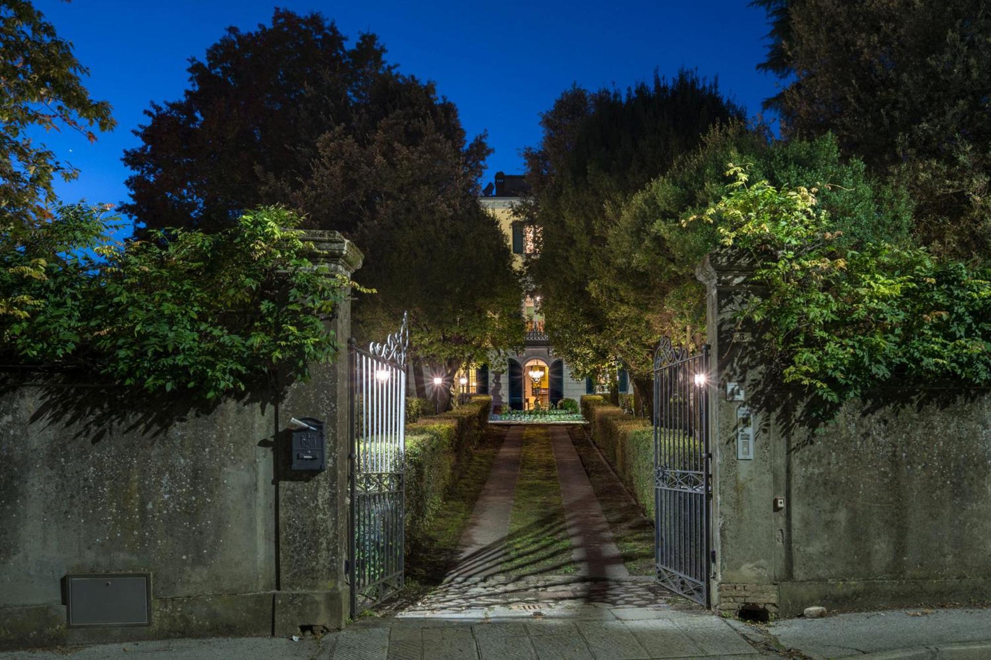 Villa Ines Charme Near Lucca อัลโตพาสซิโอ ภายนอก รูปภาพ
